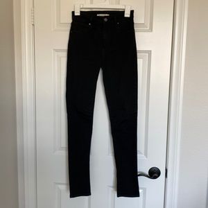 Black skinny Levi’s jeans high rise size 27